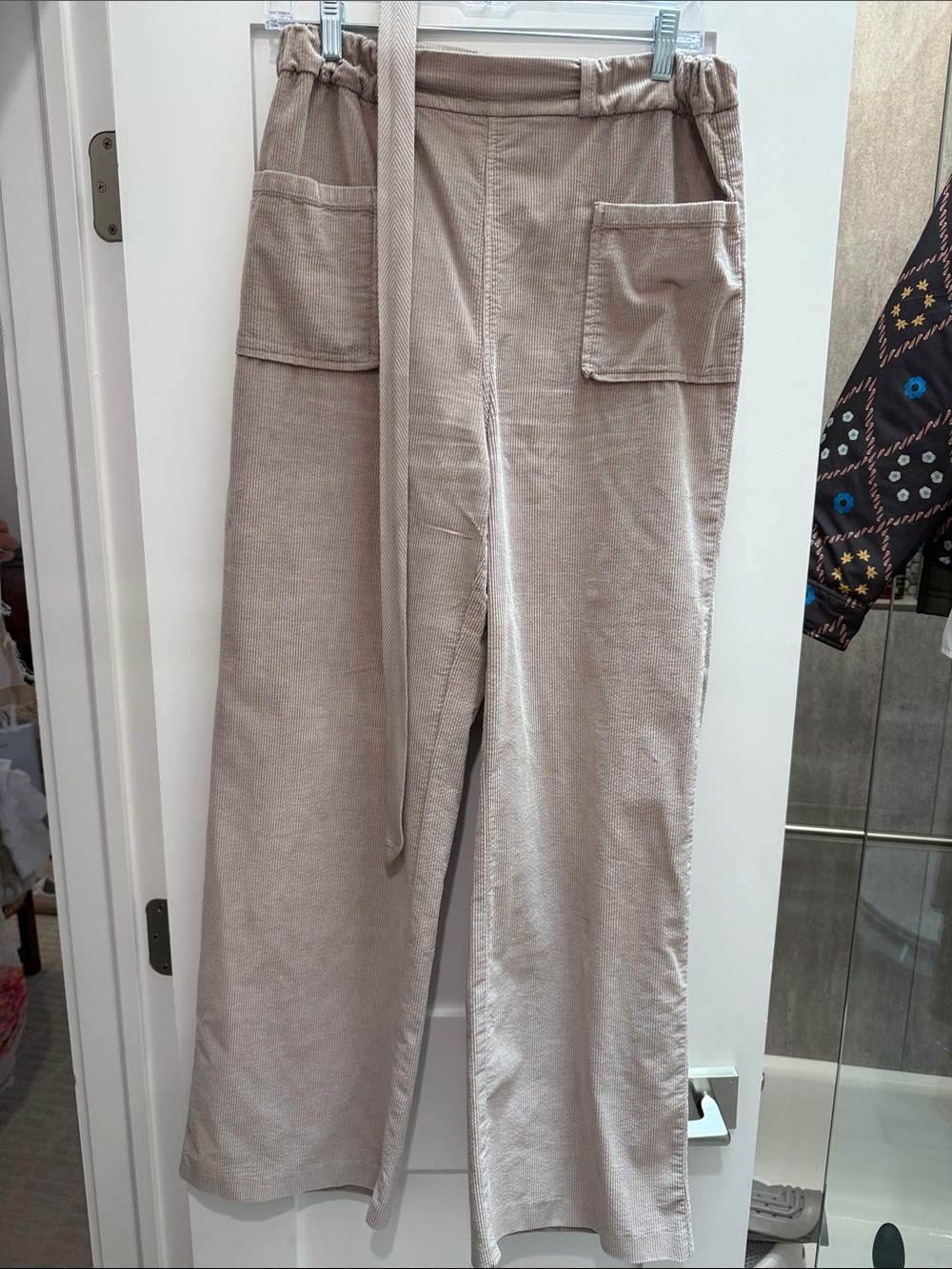 Womens Relaxed corduroy Pants in Beige - with tie belt